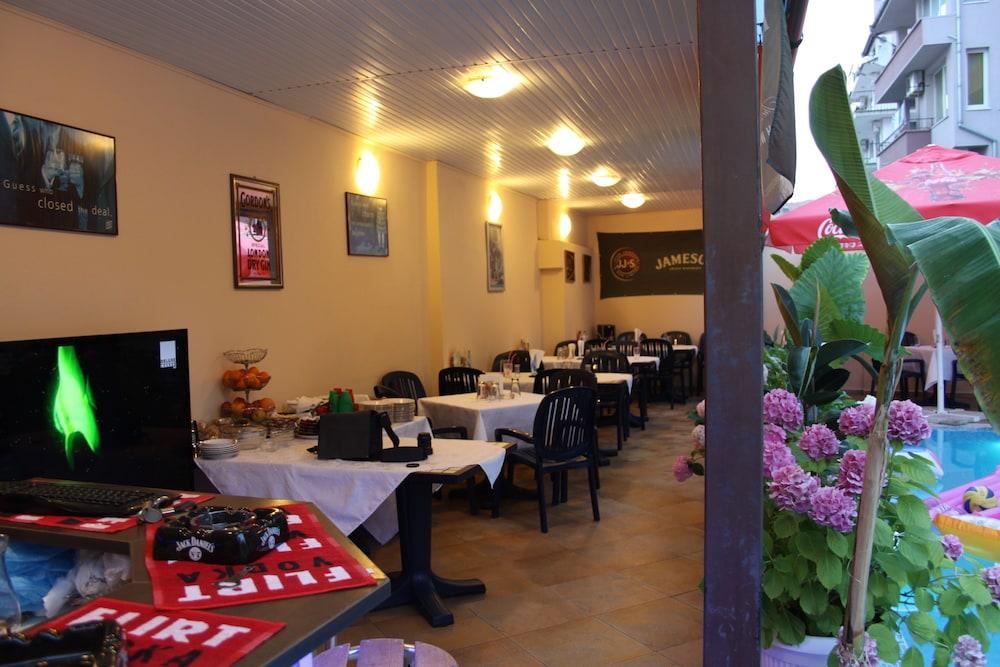 Italia Hotel Nessebar Extérieur photo