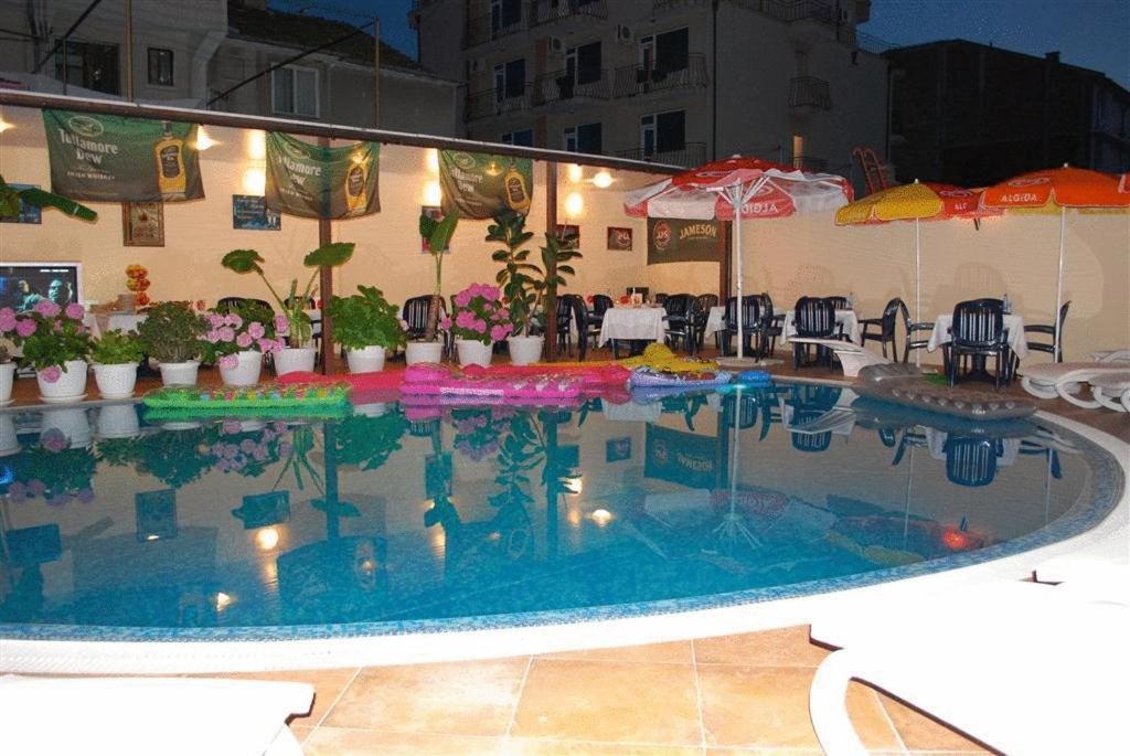 Italia Hotel Nessebar Extérieur photo